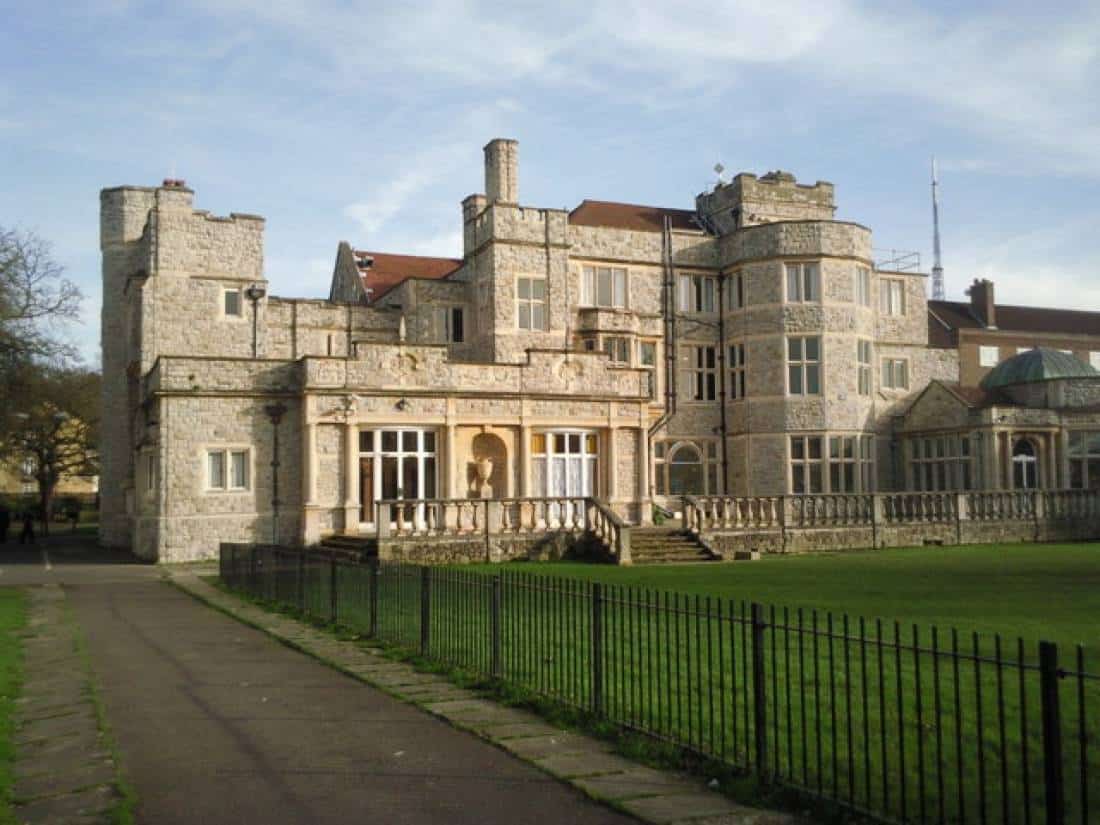Kingswood House